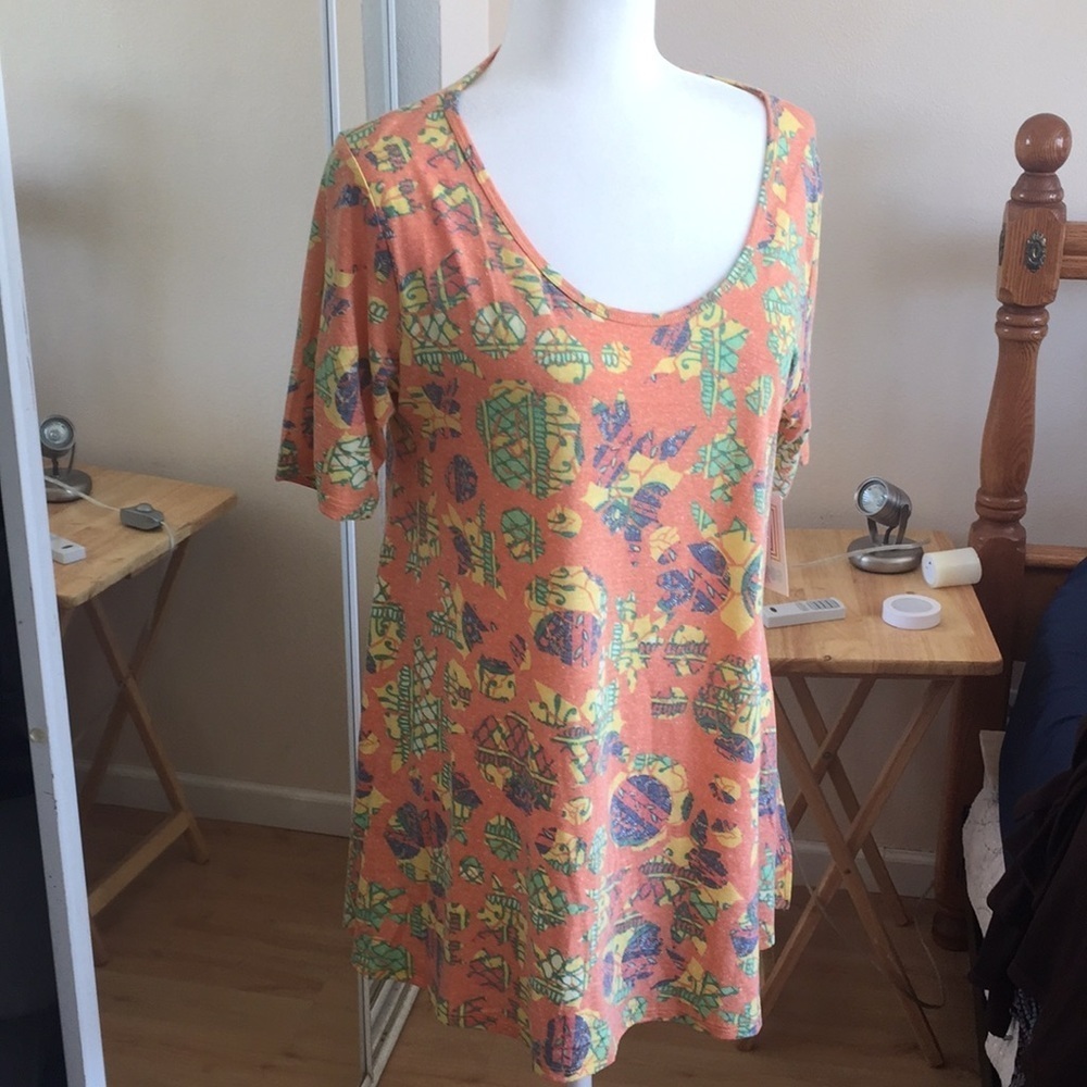 M LuLaRoe Perfect T